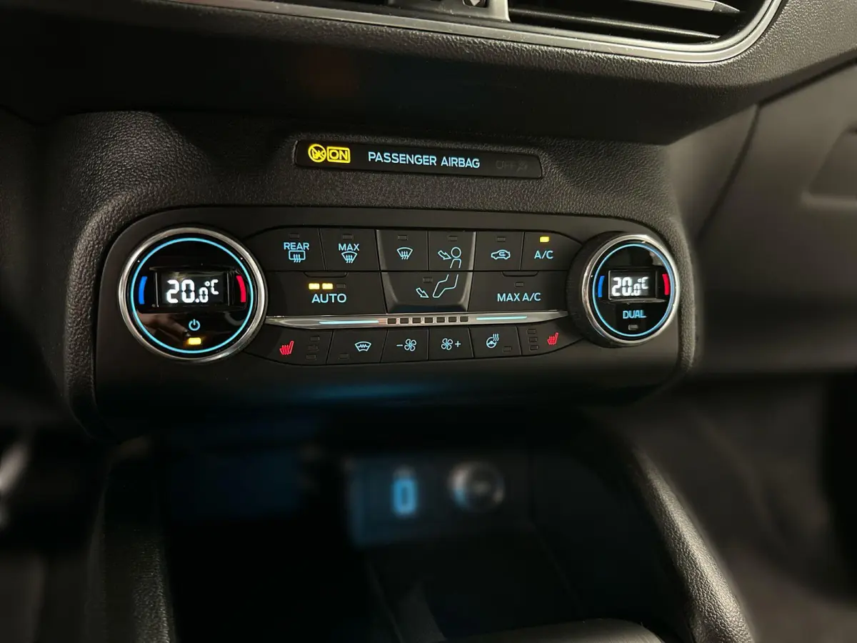 1.5 EcoBoost Active Business Automaat | Trekhaak