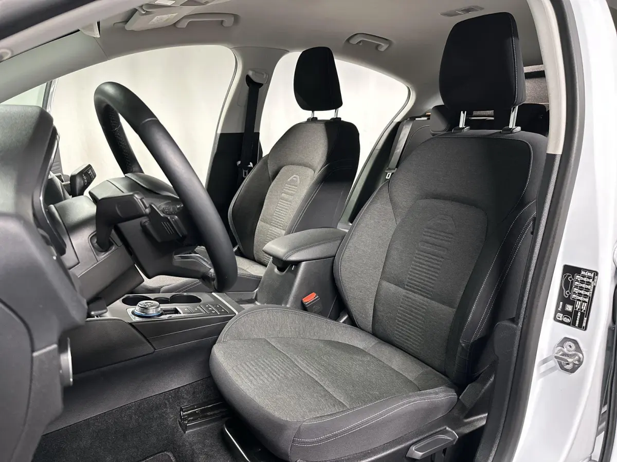 1.5 EcoBoost Active Business Automaat | Trekhaak