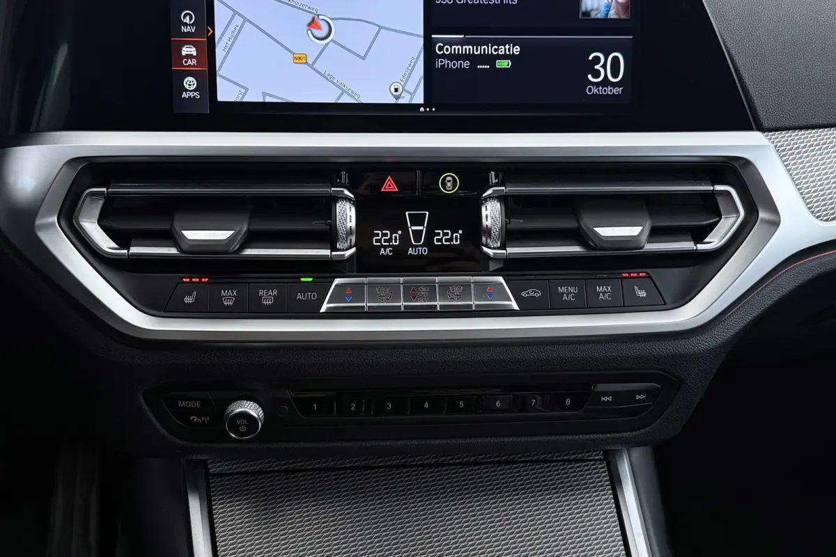 320i High Executive Edition | M-Sport | Org NL | Leer | Sportstoelen | CarPlay | Stoelverwarming | Digital Cockpit |