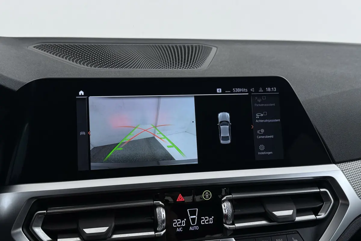 320i High Executive Edition | M-Sport | Org NL | Leer | Sportstoelen | CarPlay | Stoelverwarming | Digital Cockpit |
