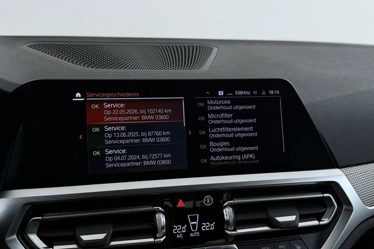 320i High Executive Edition | M-Sport | Org NL | Leer | Sportstoelen | CarPlay | Stoelverwarming | Digital Cockpit |