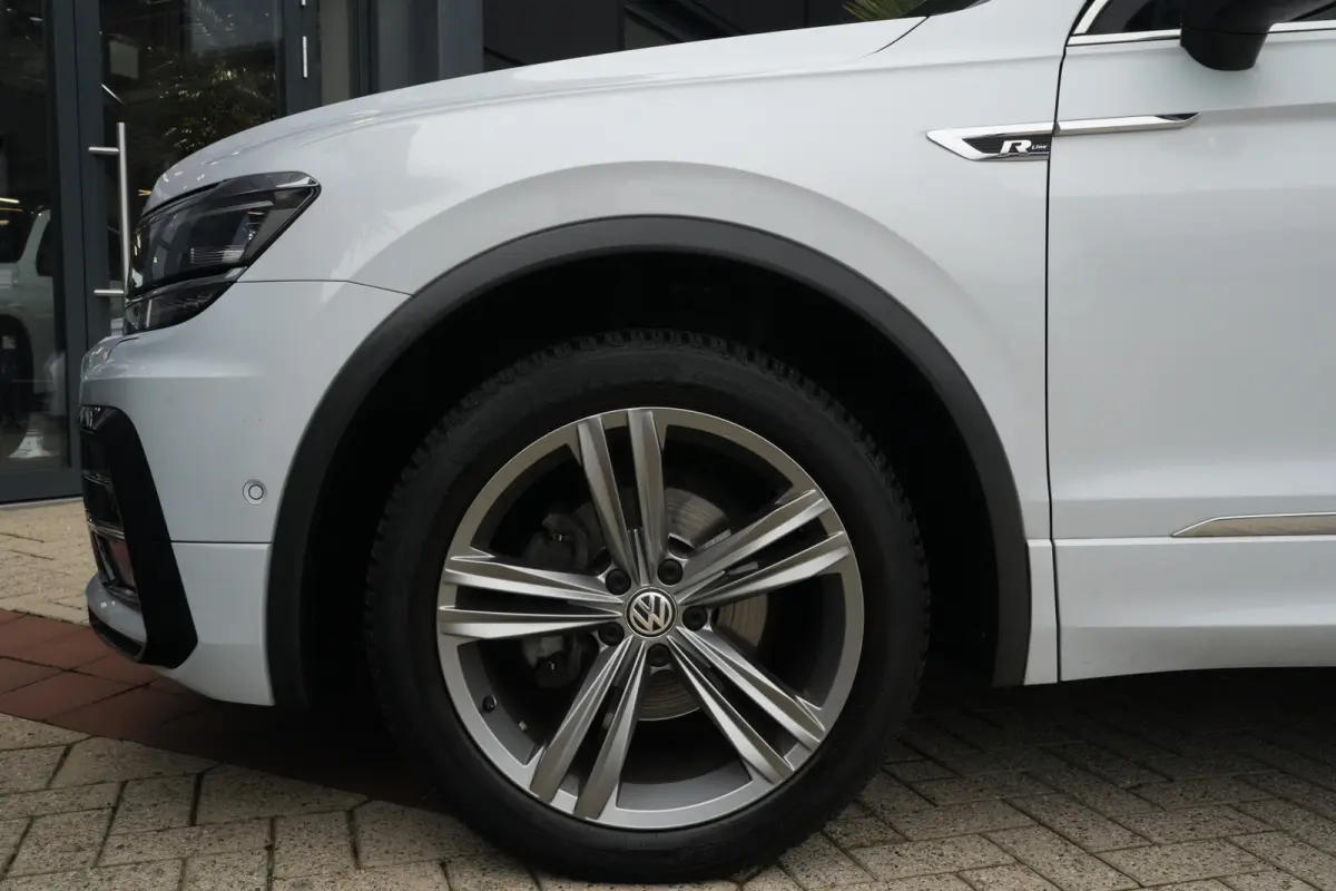 7P 1.5 TSI Highline Business R | 150 PK | Panoramadak | 7-persoons | R-Line | Trekhaak | Camera | ACC | Volkswagen Tiguan Allspace 1.5 TSI Highline Business R met 150 PK, 1.5 liter viercilin