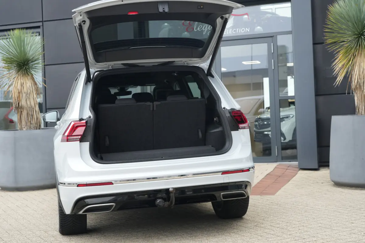7P 1.5 TSI Highline Business R | 150 PK | Panoramadak | 7-persoons | R-Line | Trekhaak | Camera | ACC | Volkswagen Tiguan Allspace 1.5 TSI Highline Business R met 150 PK, 1.5 liter viercilin