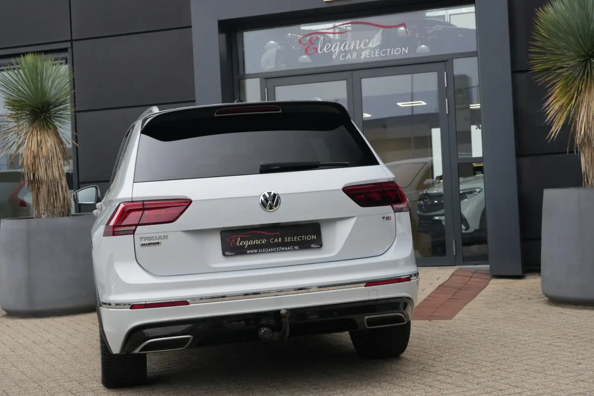 7P 1.5 TSI Highline Business R | 150 PK | Panoramadak | 7-persoons | R-Line | Trekhaak | Camera | ACC | Volkswagen Tiguan Allspace 1.5 TSI Highline Business R met 150 PK, 1.5 liter viercilin