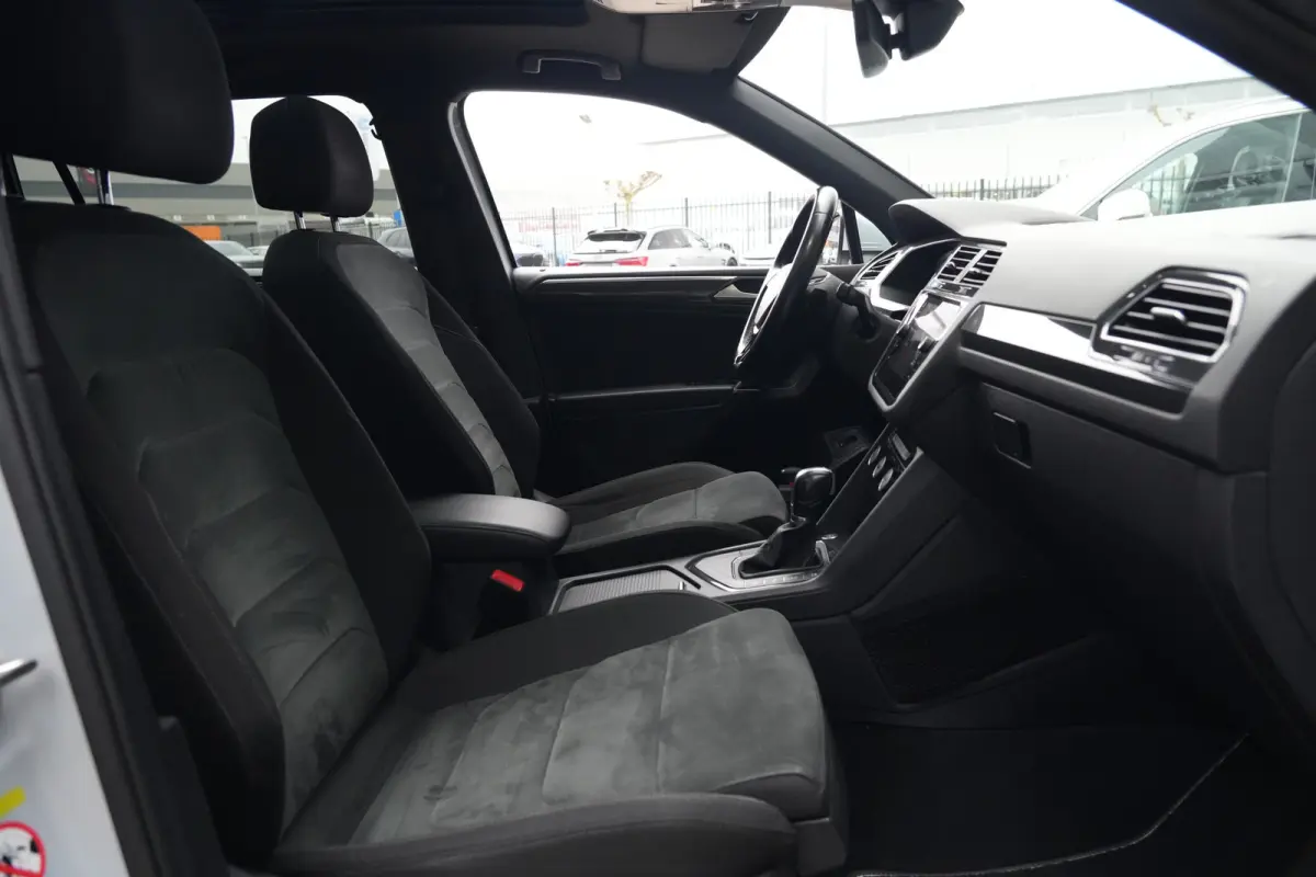 7P 1.5 TSI Highline Business R | 150 PK | Panoramadak | 7-persoons | R-Line | Trekhaak | Camera | ACC | Volkswagen Tiguan Allspace 1.5 TSI Highline Business R met 150 PK, 1.5 liter viercilin