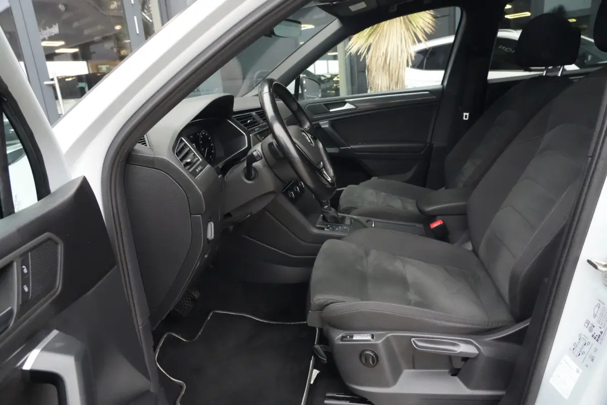7P 1.5 TSI Highline Business R | 150 PK | Panoramadak | 7-persoons | R-Line | Trekhaak | Camera | ACC | Volkswagen Tiguan Allspace 1.5 TSI Highline Business R met 150 PK, 1.5 liter viercilin