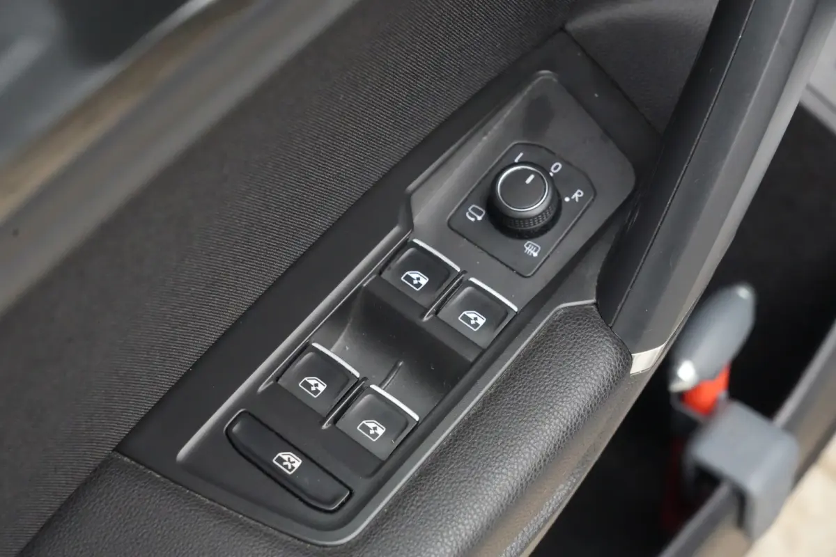 7P 1.5 TSI Highline Business R | 150 PK | Panoramadak | 7-persoons | R-Line | Trekhaak | Camera | ACC | Volkswagen Tiguan Allspace 1.5 TSI Highline Business R met 150 PK, 1.5 liter viercilin