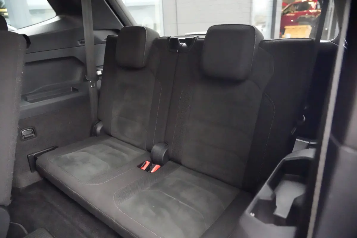 7P 1.5 TSI Highline Business R | 150 PK | Panoramadak | 7-persoons | R-Line | Trekhaak | Camera | ACC | Volkswagen Tiguan Allspace 1.5 TSI Highline Business R met 150 PK, 1.5 liter viercilin
