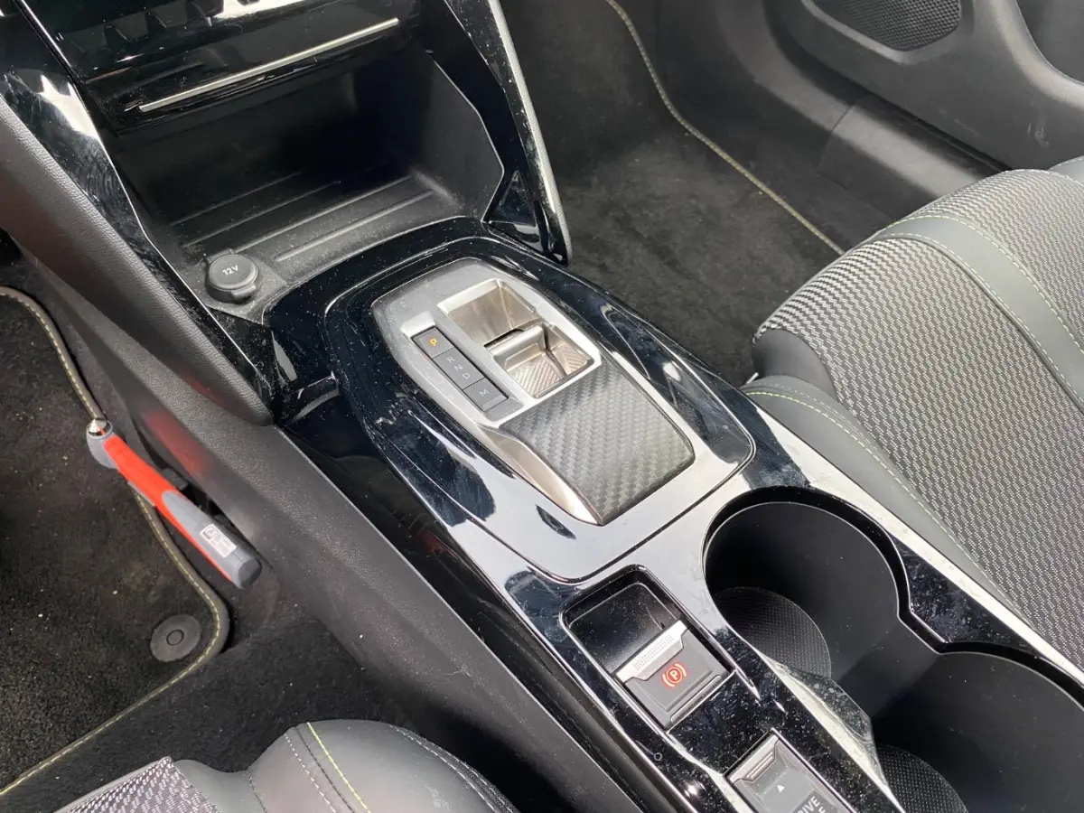 1.2 Hybrid 145 GT tot 8 Jaar Garantie! | Navigatie | Achteruitrijcamera | Climate Control | Apple Carplay & Android Auto | !!