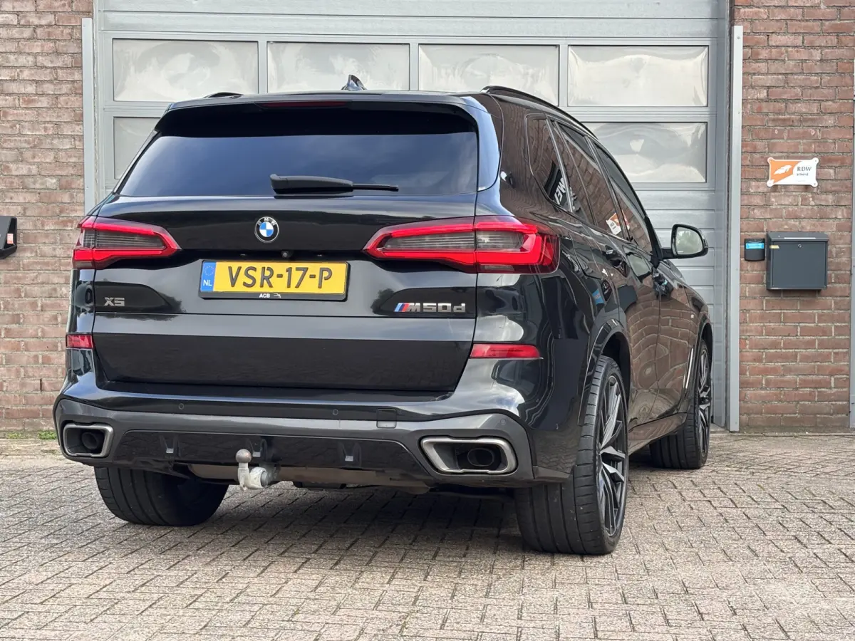 M50D / Leder Trekhaak Grijs kenteken