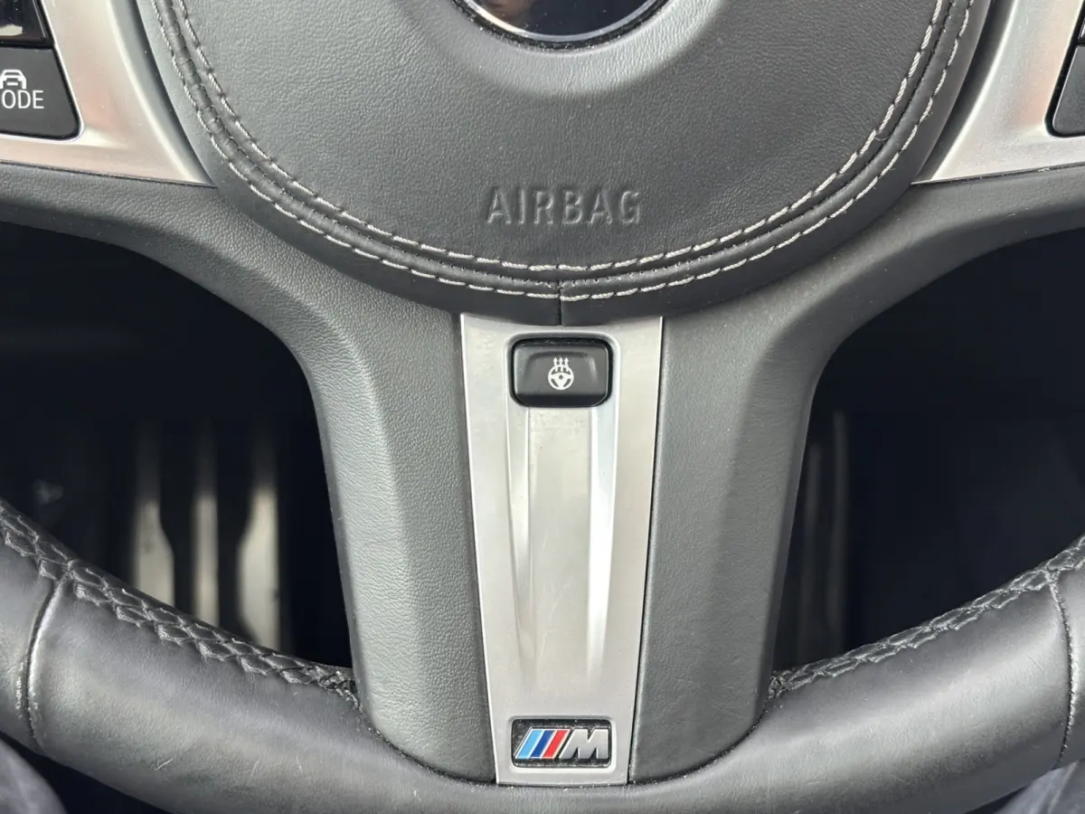 M50D / Leder Trekhaak Grijs kenteken