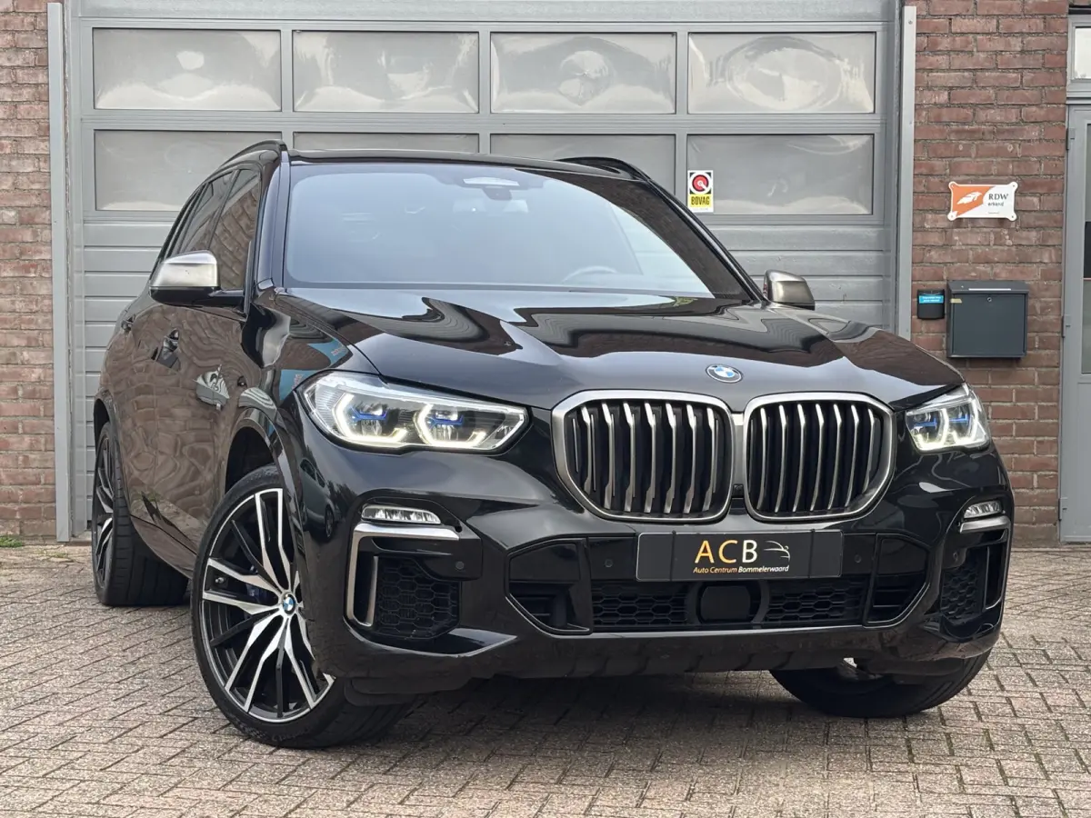 M50D / Leder Trekhaak Grijs kenteken