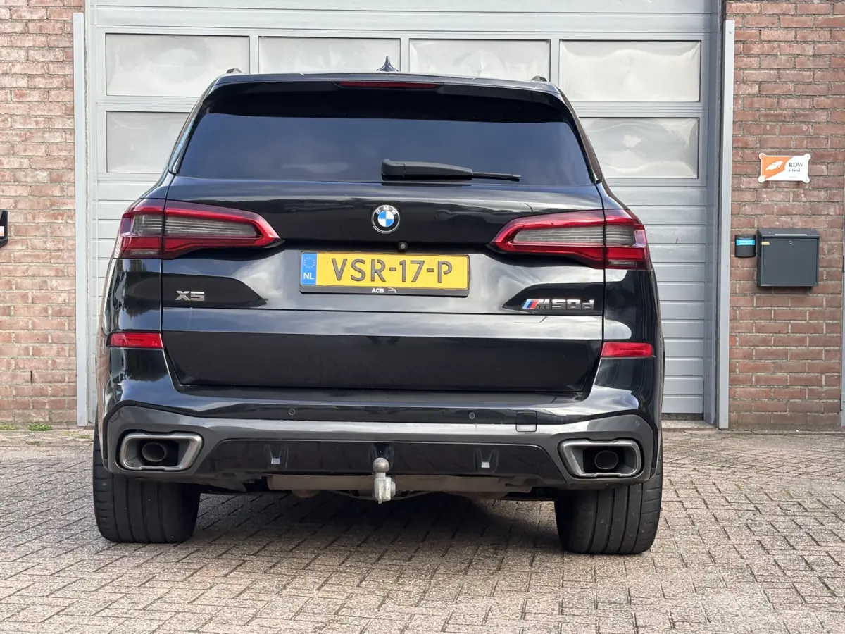M50D / Leder Trekhaak Grijs kenteken
