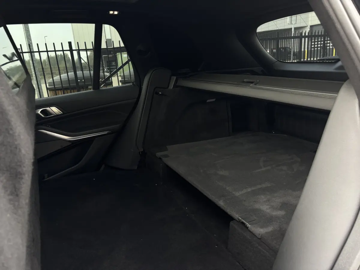 M50D / Leder Trekhaak Grijs kenteken