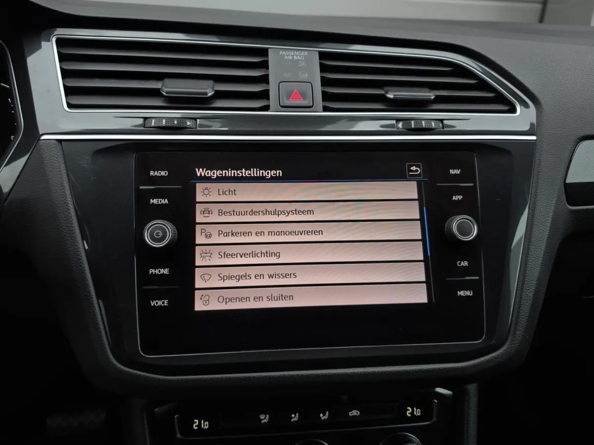 1.5 TSI ACT R-Line/ACC/Trekhaak/Virtual/Led/Carplay/Alcantara/Sport/Camara