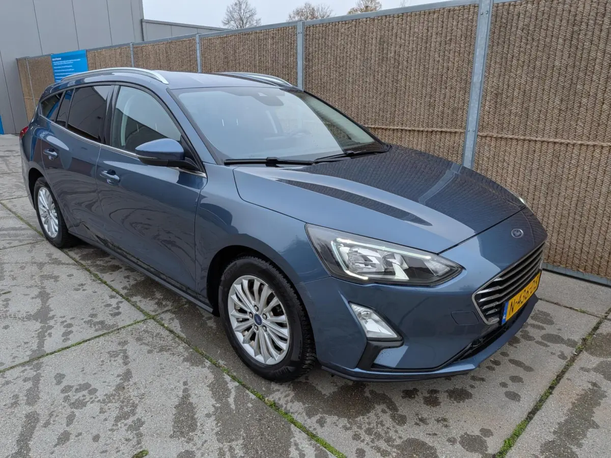 1.0 Hybrid Titanium X Business|1e Eig|Trekh