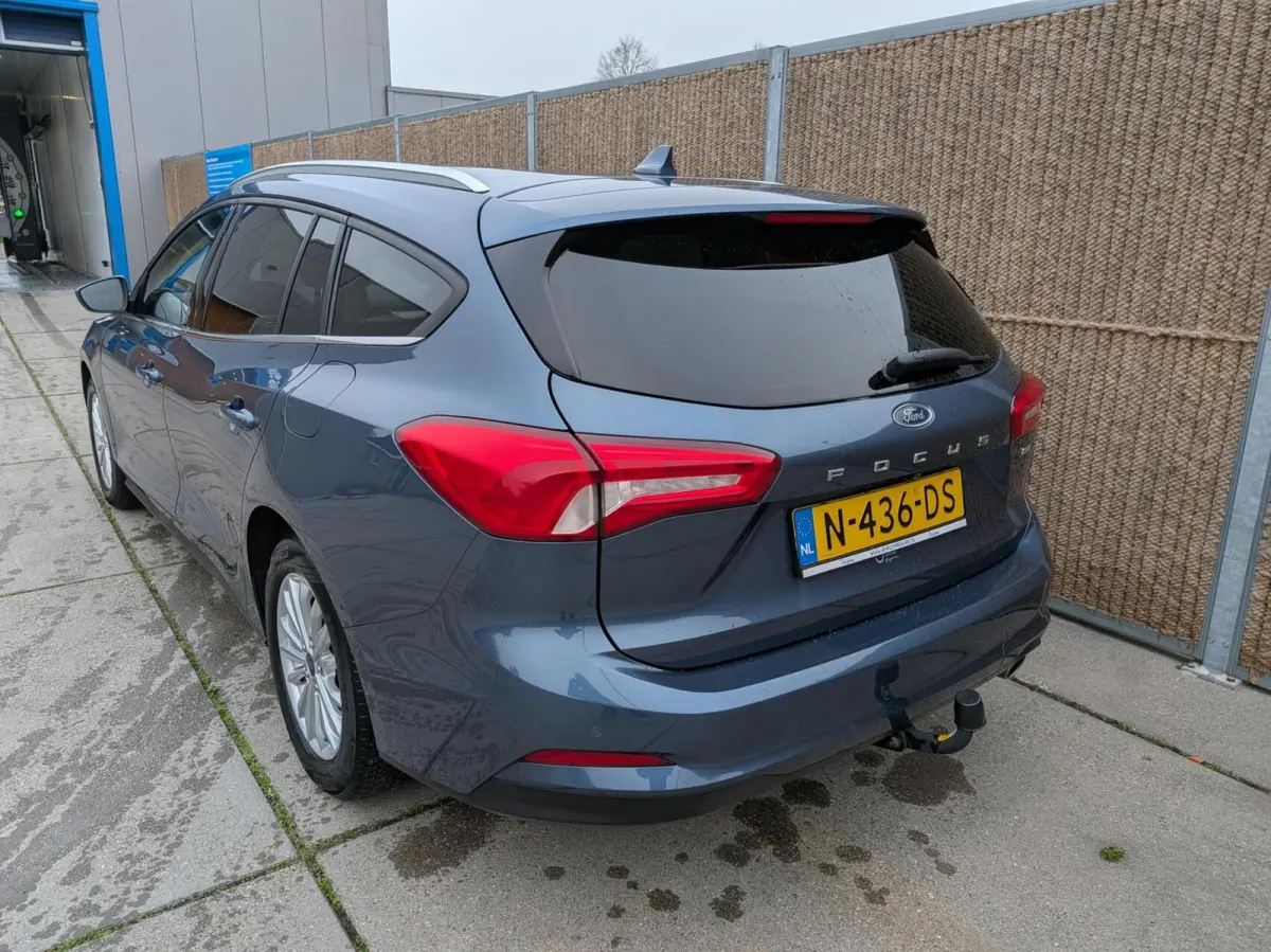1.0 Hybrid Titanium X Business|1e Eig|Trekh