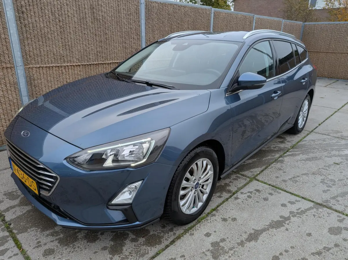 1.0 Hybrid Titanium X Business|1e Eig|Trekh