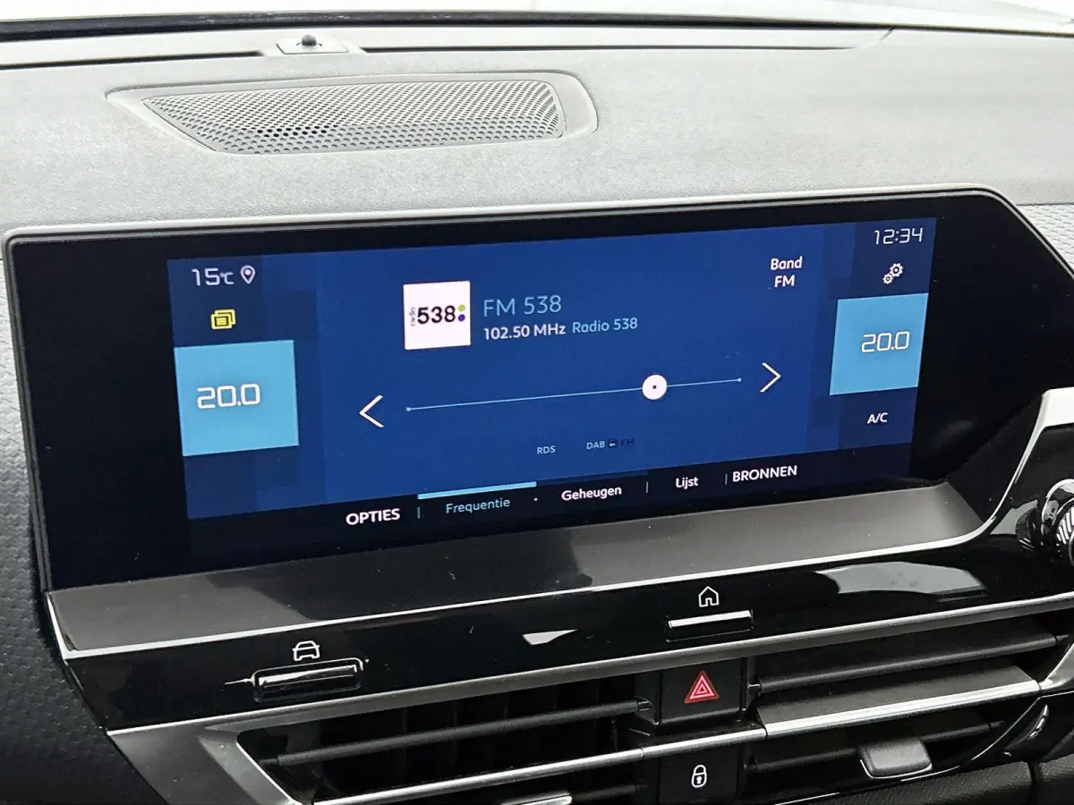 136pk Feel Pack 50 kWh Automaat | 1ste Eigenaar | Navigatie | Climate Control | Cruise Control | 18"LMV | Camera | Full-LED |