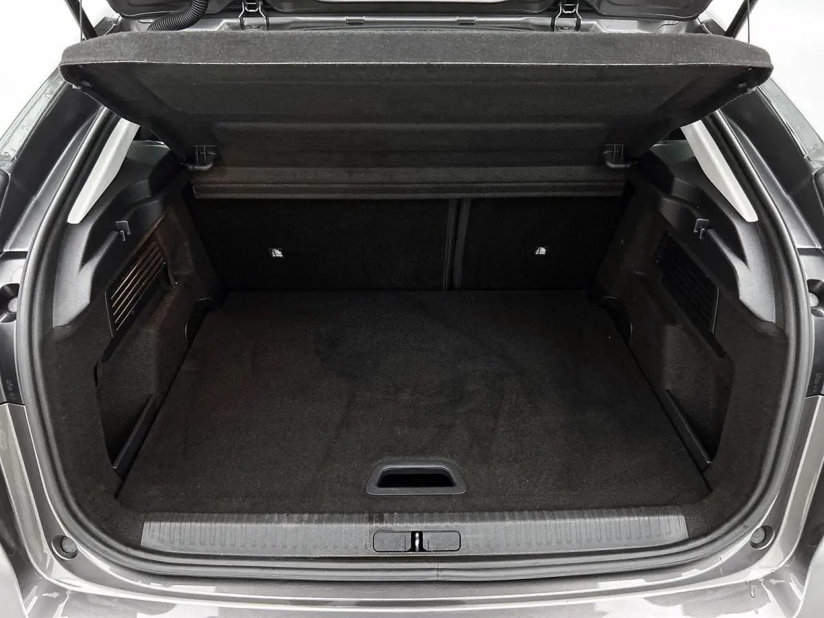 136pk Feel Pack 50 kWh Automaat | 1ste Eigenaar | Navigatie | Climate Control | Cruise Control | 18"LMV | Camera | Full-LED |