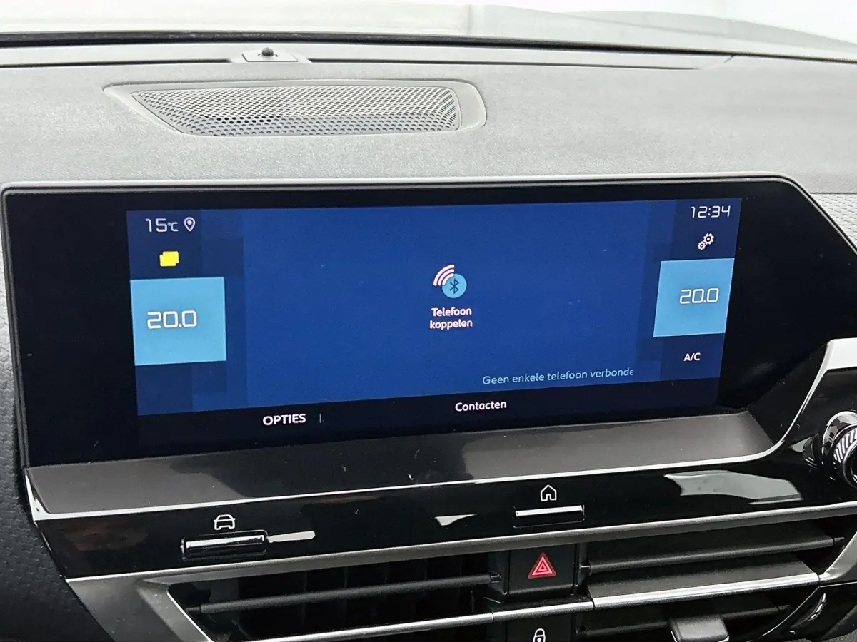 136pk Feel Pack 50 kWh Automaat | 1ste Eigenaar | Navigatie | Climate Control | Cruise Control | 18"LMV | Camera | Full-LED |