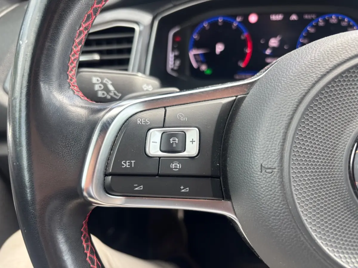 1.5 TSI Sport Business R | Trekhaak | Camera | ACC | Digital Dash | Stoelverwarming