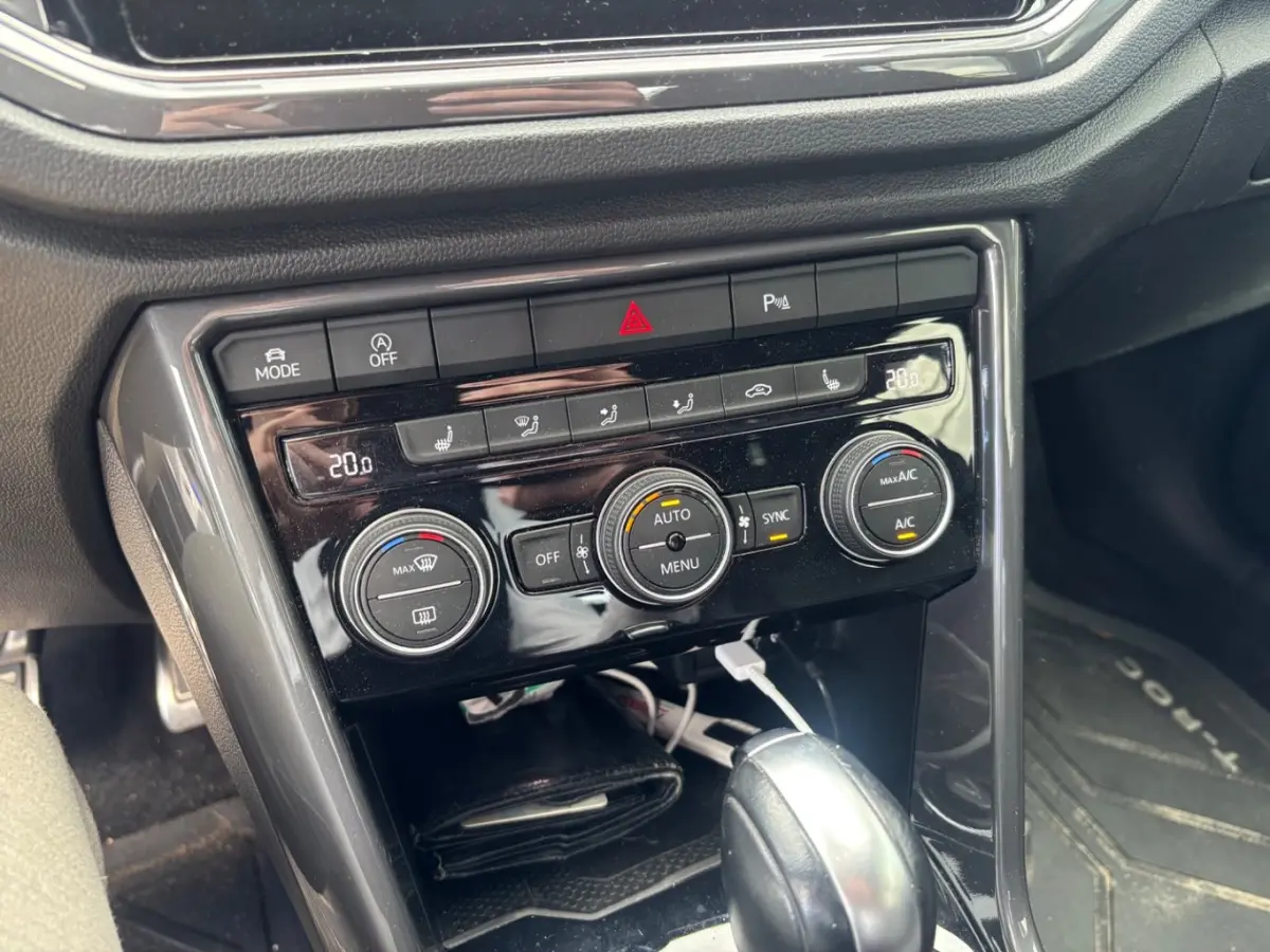 1.5 TSI Sport Business R | Trekhaak | Camera | ACC | Digital Dash | Stoelverwarming