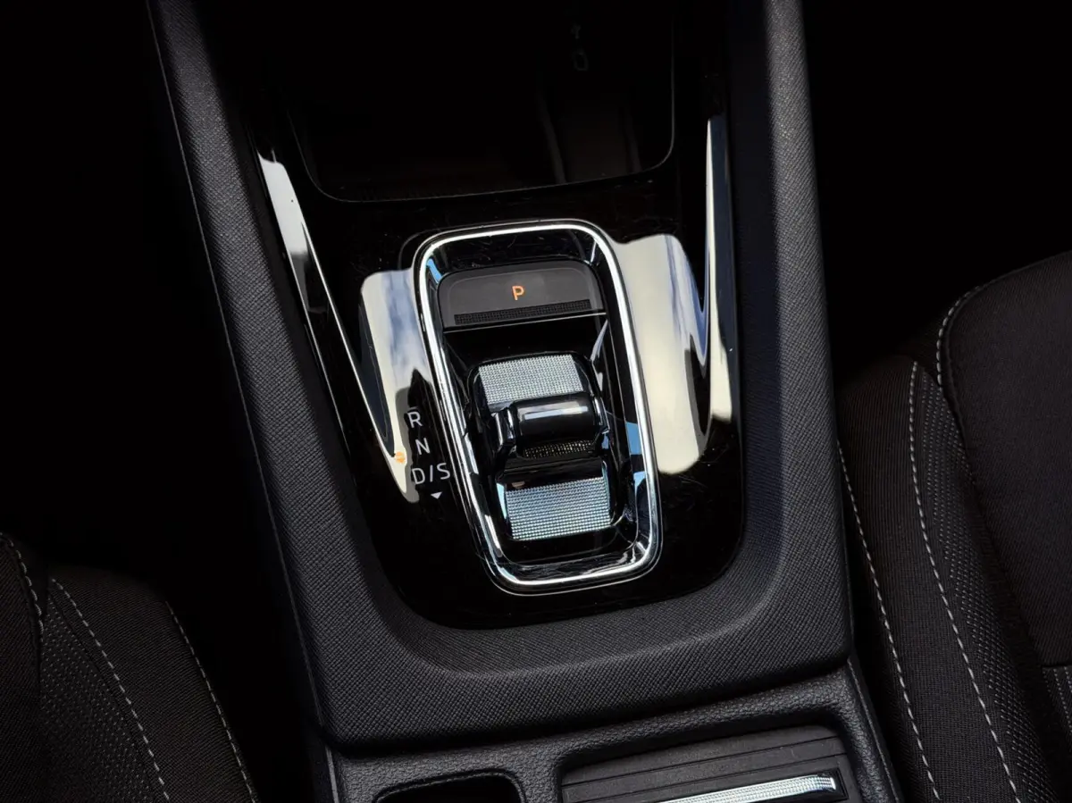 1.0 e-TSI DSG AUT. Sport Business Black edition | Carplay | Digi.Dash | Cruise | Navi | PDC