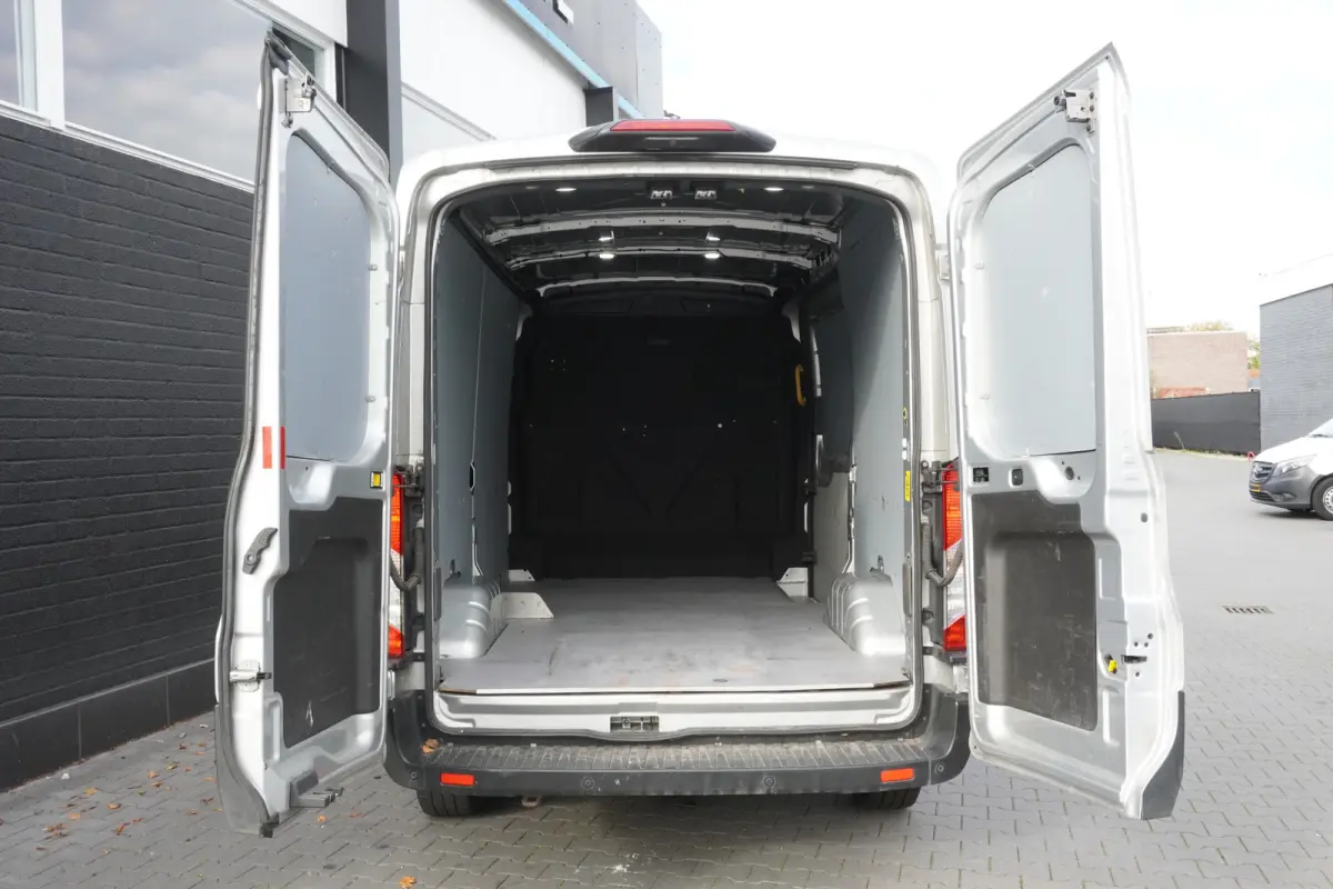 2.0 TDCI 130PK L2H2 EURO 6 - Airco - Cruise - PDC - €15.900,- Excl.