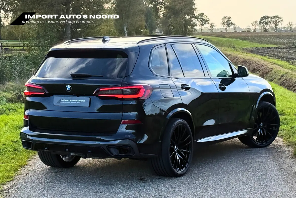 XDrive45e High Executive Pano Trekhaak Luchtvering Sfeerverlichting ACC Memory