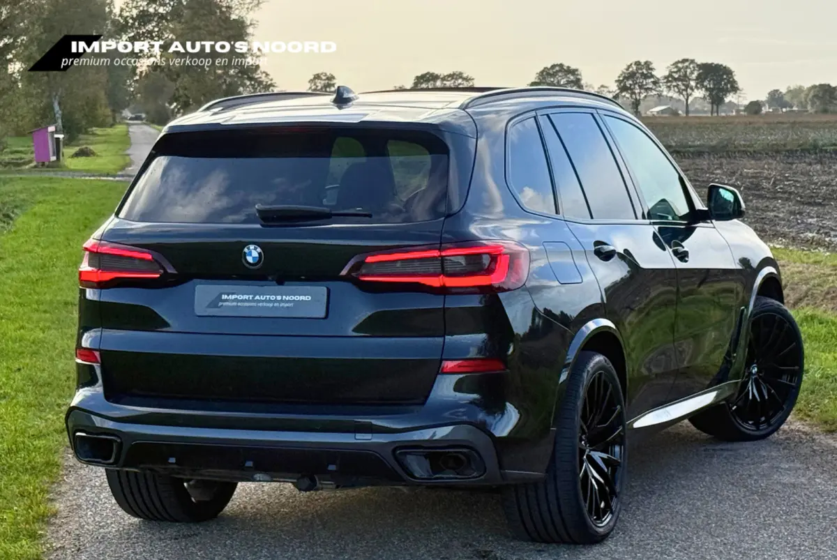 XDrive45e High Executive Pano Trekhaak Luchtvering Sfeerverlichting ACC Memory