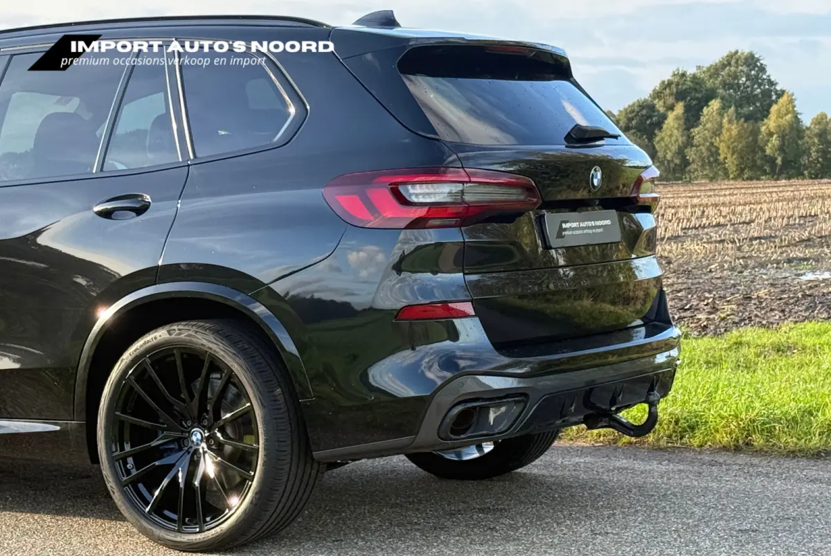 XDrive45e High Executive Pano Trekhaak Luchtvering Sfeerverlichting ACC Memory