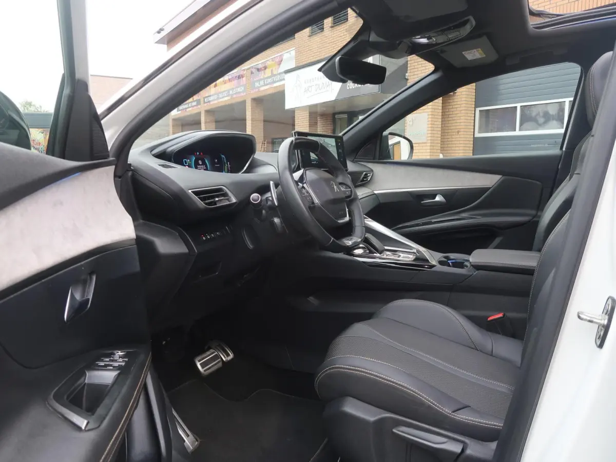 1.6 HYbrid 225 GT PANORAMADAK|CAMERA|ADAPTIVE CRUISECONTROL|STUURHULP|CARPLAY|SFEER VERLICHTING|KEYLESS