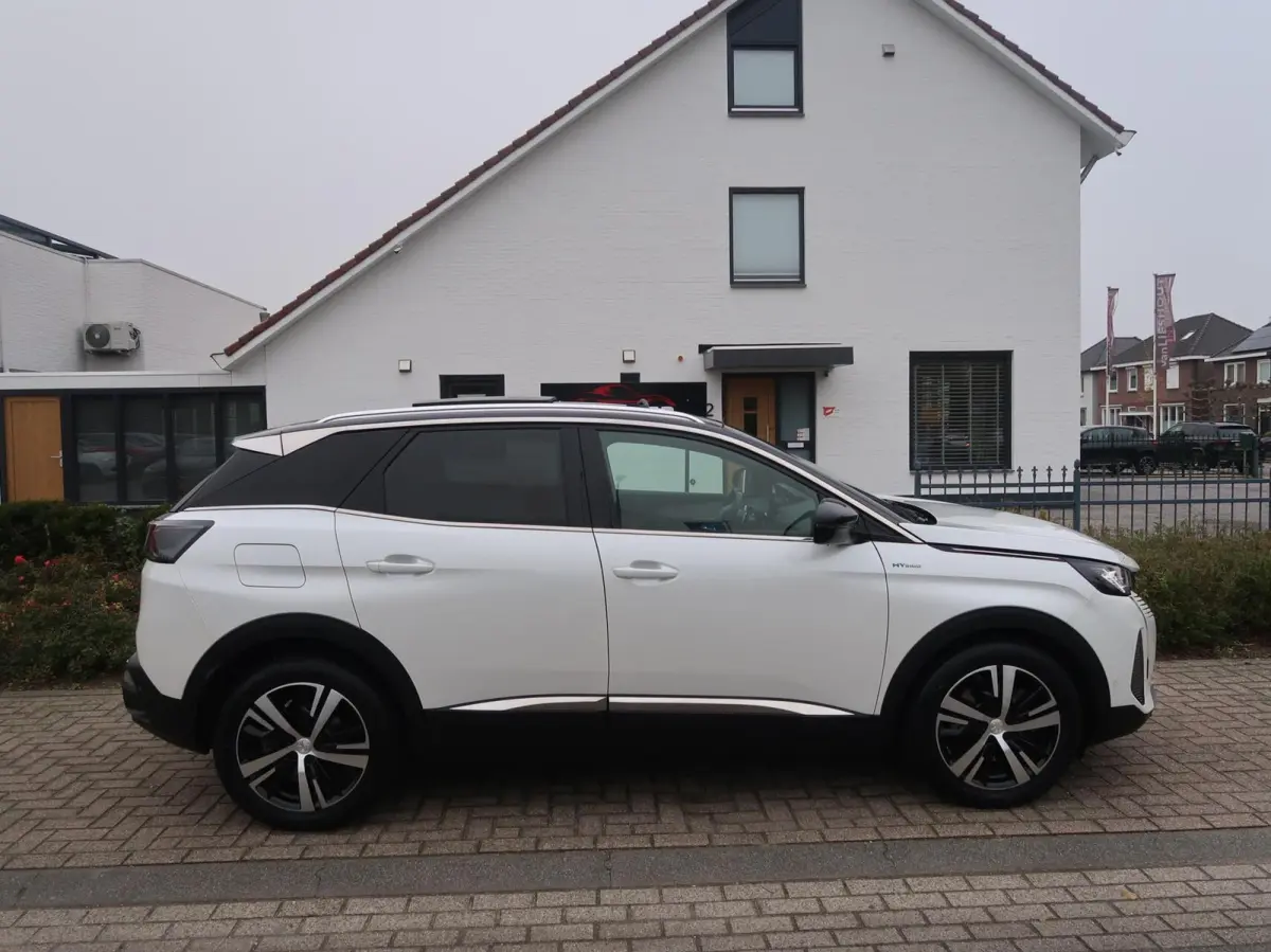 1.6 HYbrid 225 GT PANORAMADAK|CAMERA|ADAPTIVE CRUISECONTROL|STUURHULP|CARPLAY|SFEER VERLICHTING|KEYLESS
