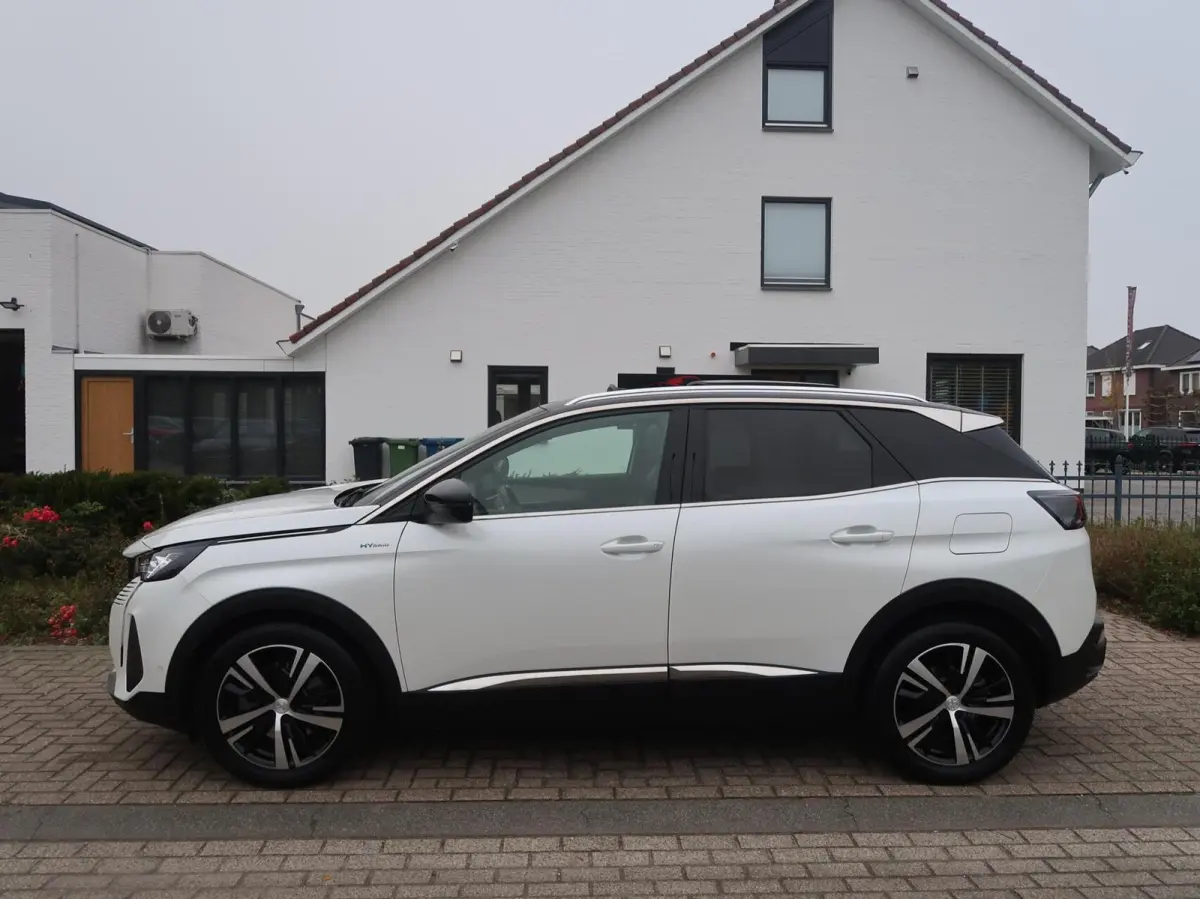 1.6 HYbrid 225 GT PANORAMADAK|CAMERA|ADAPTIVE CRUISECONTROL|STUURHULP|CARPLAY|SFEER VERLICHTING|KEYLESS