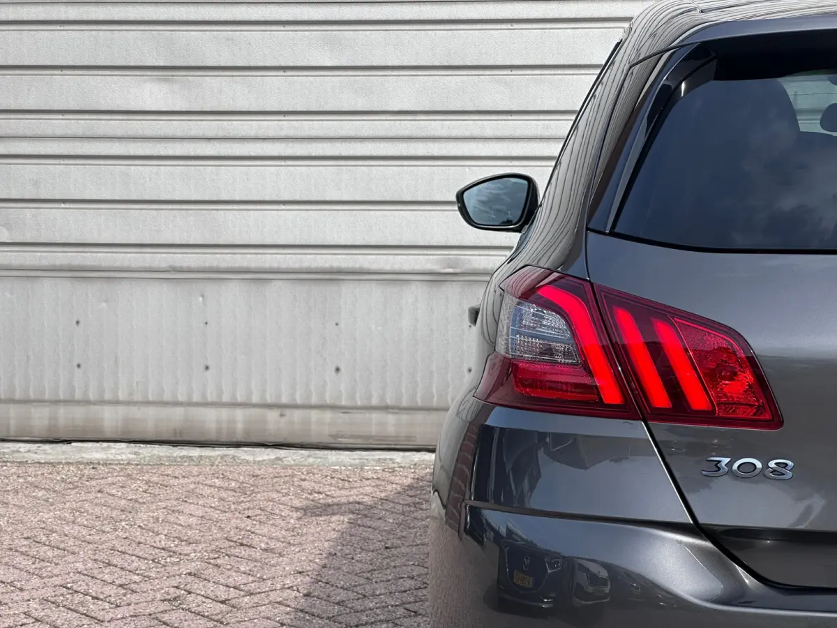 1.2 PureTech 110 pk Blue Lease Executive|Pano|Trekhaak