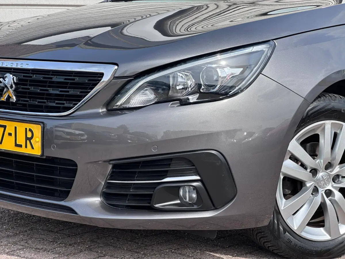 1.2 PureTech 110 pk Blue Lease Executive|Pano|Trekhaak