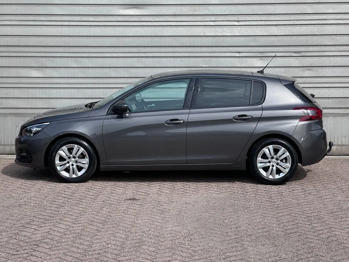1.2 PureTech 110 pk Blue Lease Executive|Pano|Trekhaak