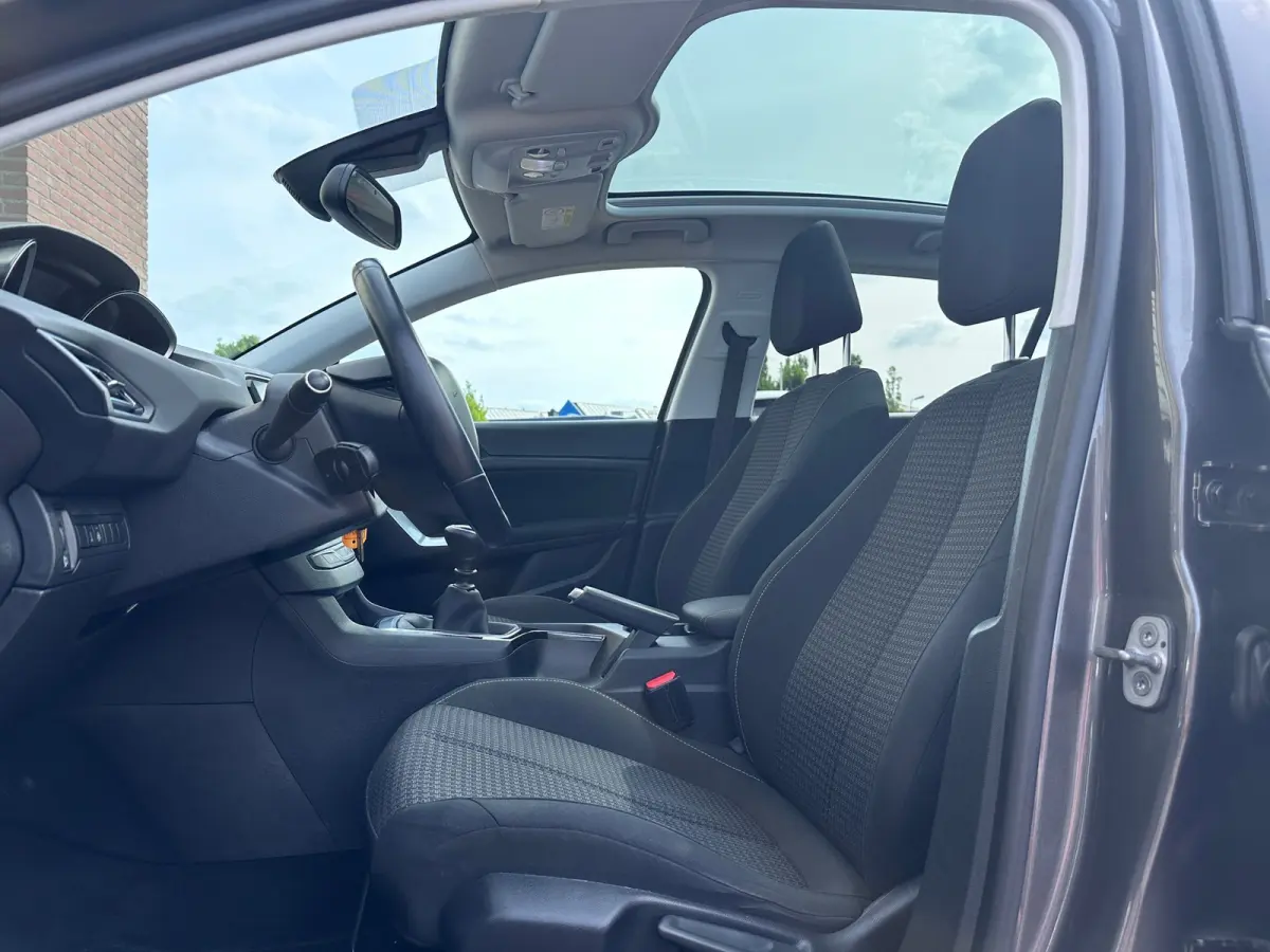 1.2 PureTech 110 pk Blue Lease Executive|Pano|Trekhaak