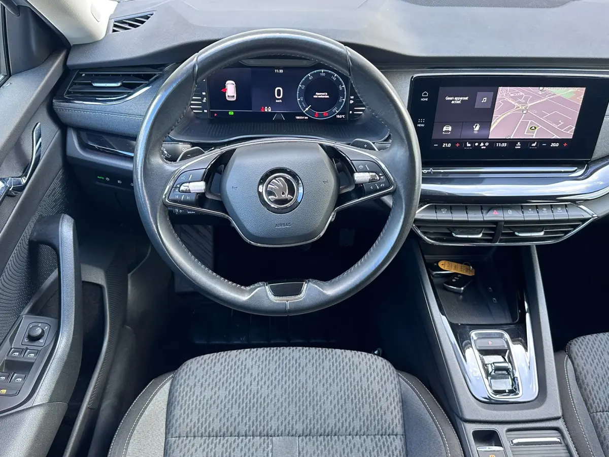 1.5 e-TSI Business Edition Plus|Trekhaak|Adaptive Cruise Control|17" velgen