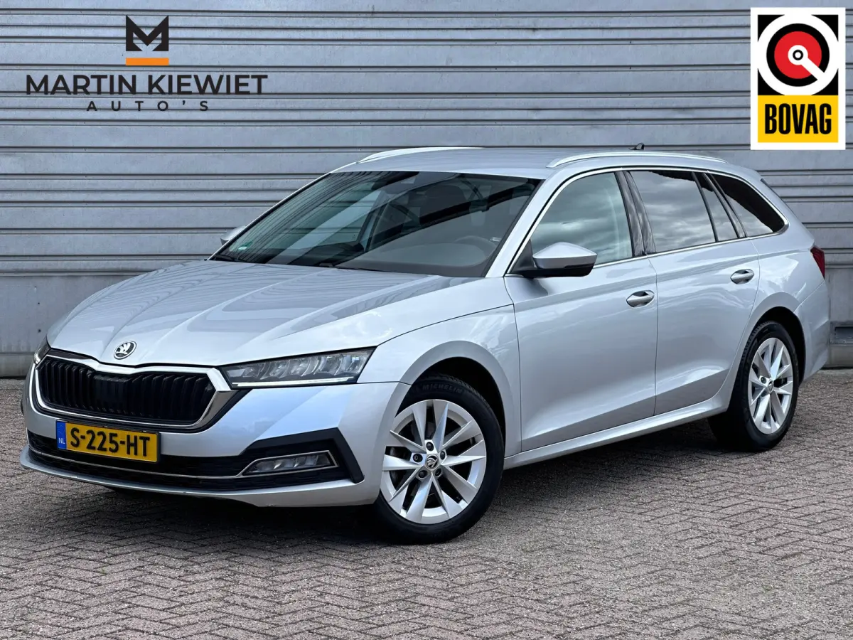 1.5 e-TSI Business Edition Plus|Trekhaak|Adaptive Cruise Control|17" velgen