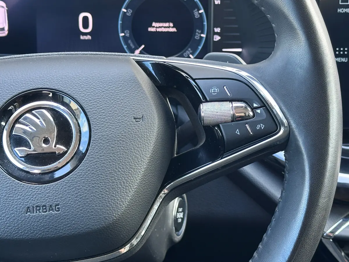 1.5 e-TSI Business Edition Plus|Trekhaak|Adaptive Cruise Control|17" velgen