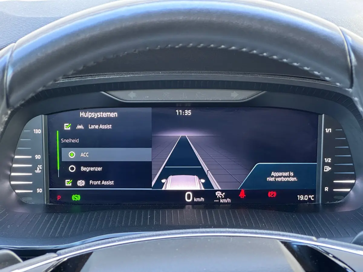 1.5 e-TSI Business Edition Plus|Trekhaak|Adaptive Cruise Control|17" velgen