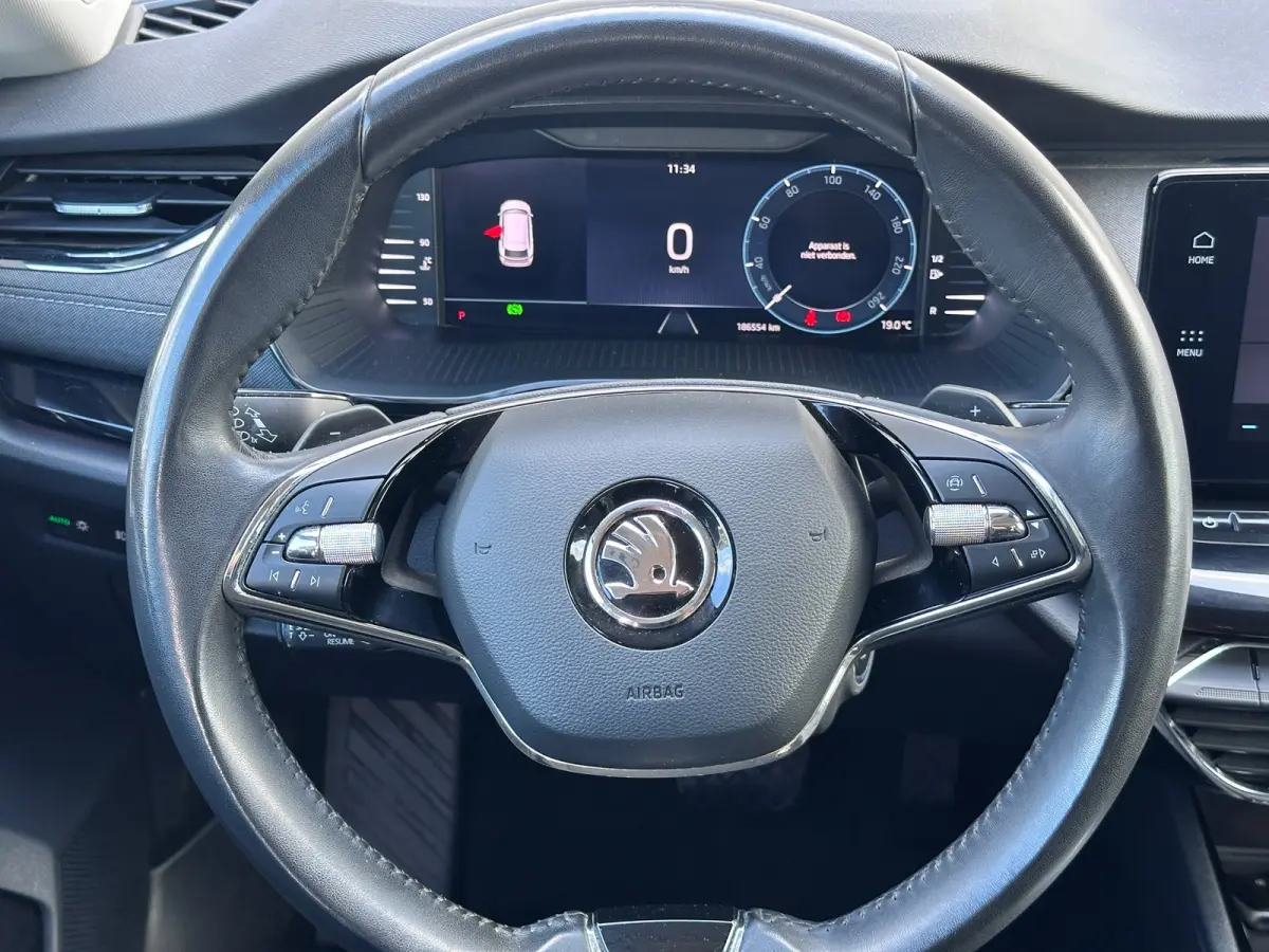 1.5 e-TSI Business Edition Plus|Trekhaak|Adaptive Cruise Control|17" velgen