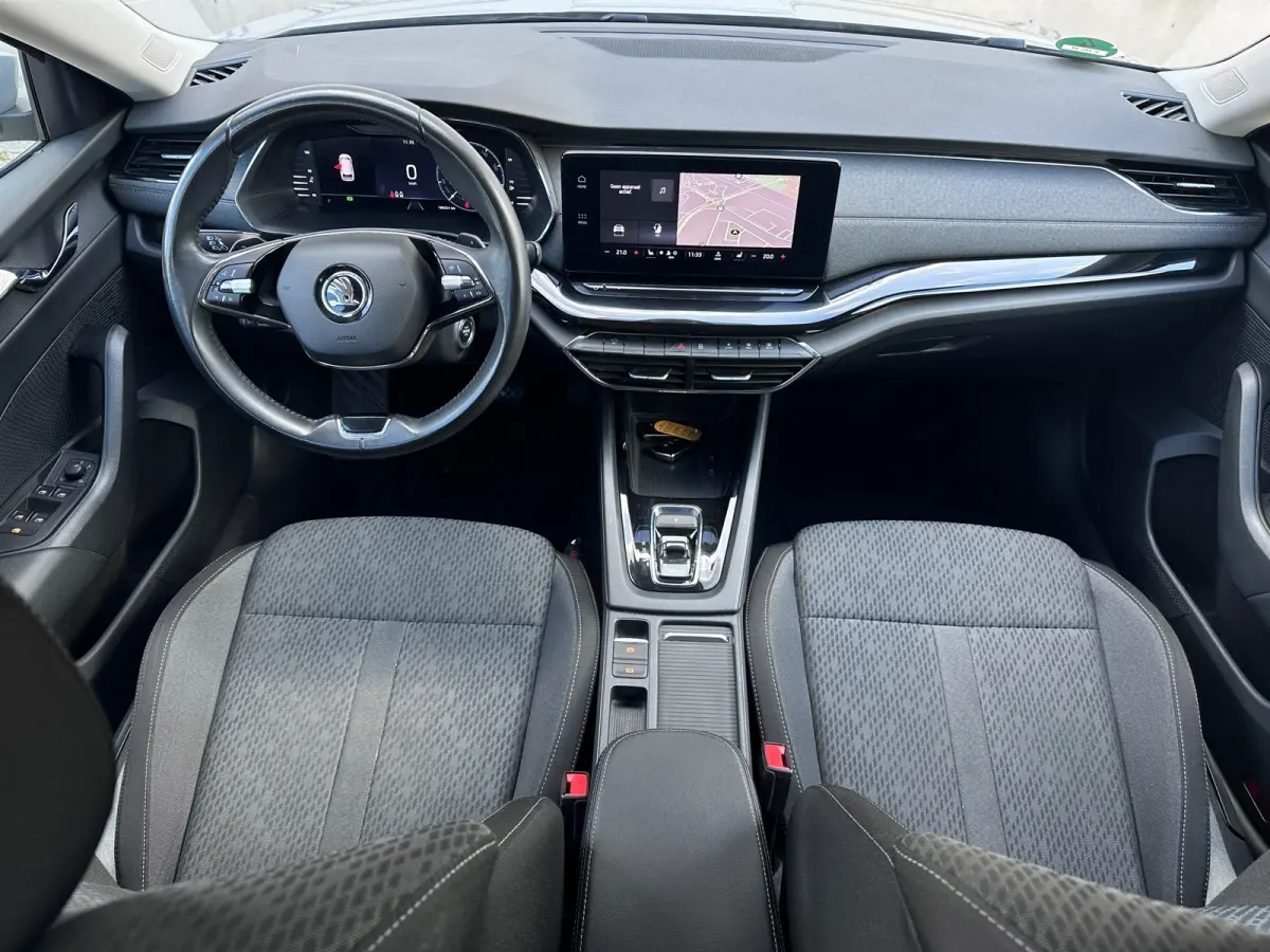 1.5 e-TSI Business Edition Plus|Trekhaak|Adaptive Cruise Control|17" velgen
