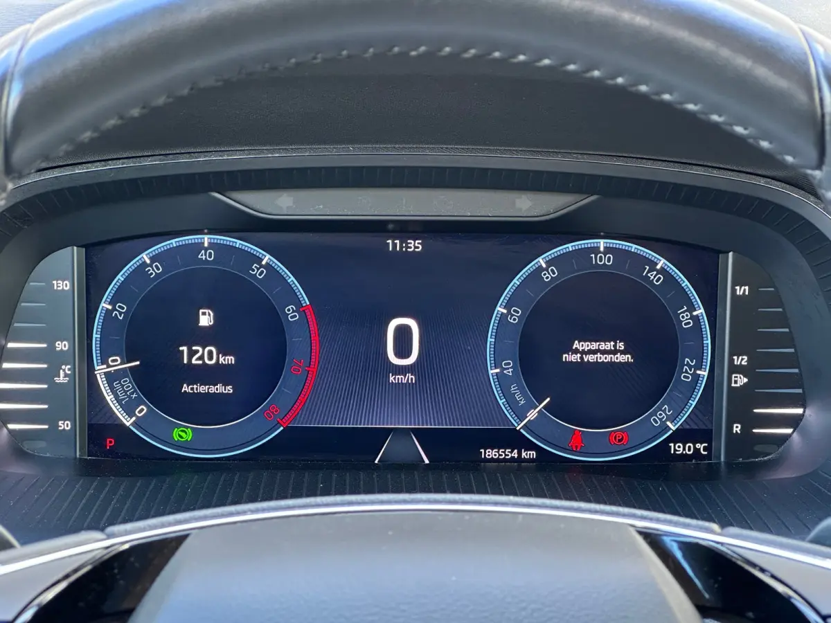 1.5 e-TSI Business Edition Plus|Trekhaak|Adaptive Cruise Control|17" velgen