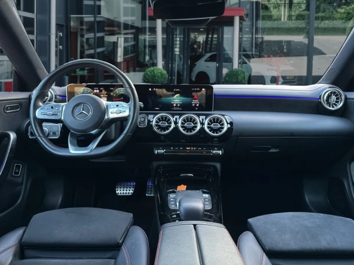 CLA 35 AMG 4MATIC WIDE-SCREEN/NIGHTPAKKET/STOELVERW