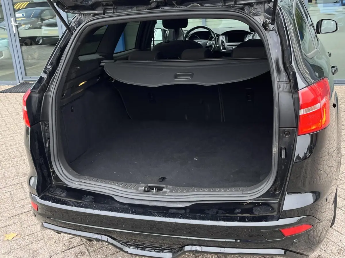 1.0 ST-Line 125PK NIEUWE DISTRIBUTIERIEM!! Cruise Navi Parkeersensoren Carplay Climate 18'' Velgen Privacy Glass *Dealer Onderhouden*