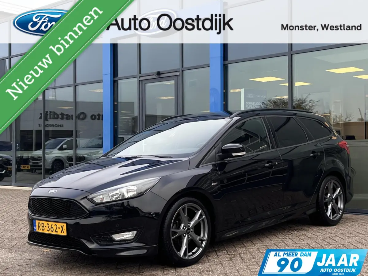 1.0 ST-Line 125PK NIEUWE DISTRIBUTIERIEM!! Cruise Navi Parkeersensoren Carplay Climate 18'' Velgen Privacy Glass *Dealer Onderhouden*