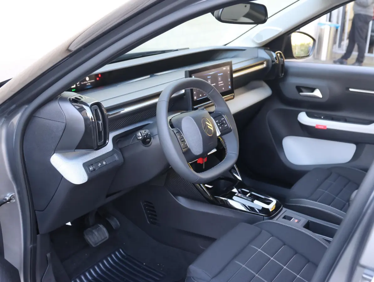 Max 113pk Comfort Range 44 kWh | Navigatie | Camera | Lichtmetalen velgen | Uit voorraad leverbaar